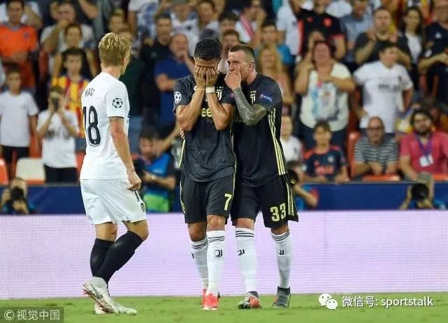  曼城后防漏洞遭狼队爆冷击败  